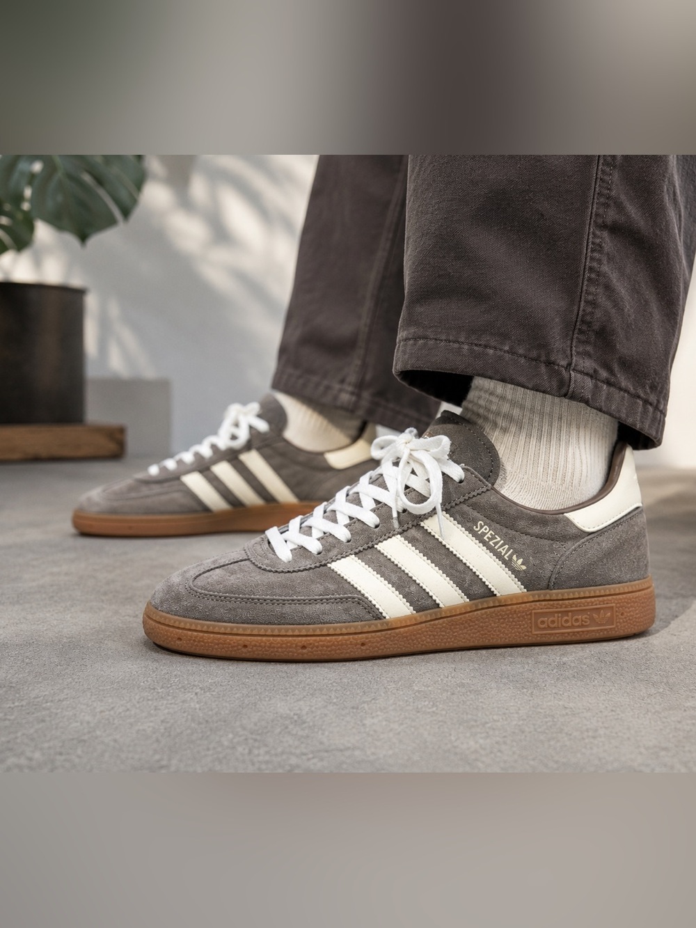 adidas handball Spezial Suede Sneakers - Picture 2 of 8